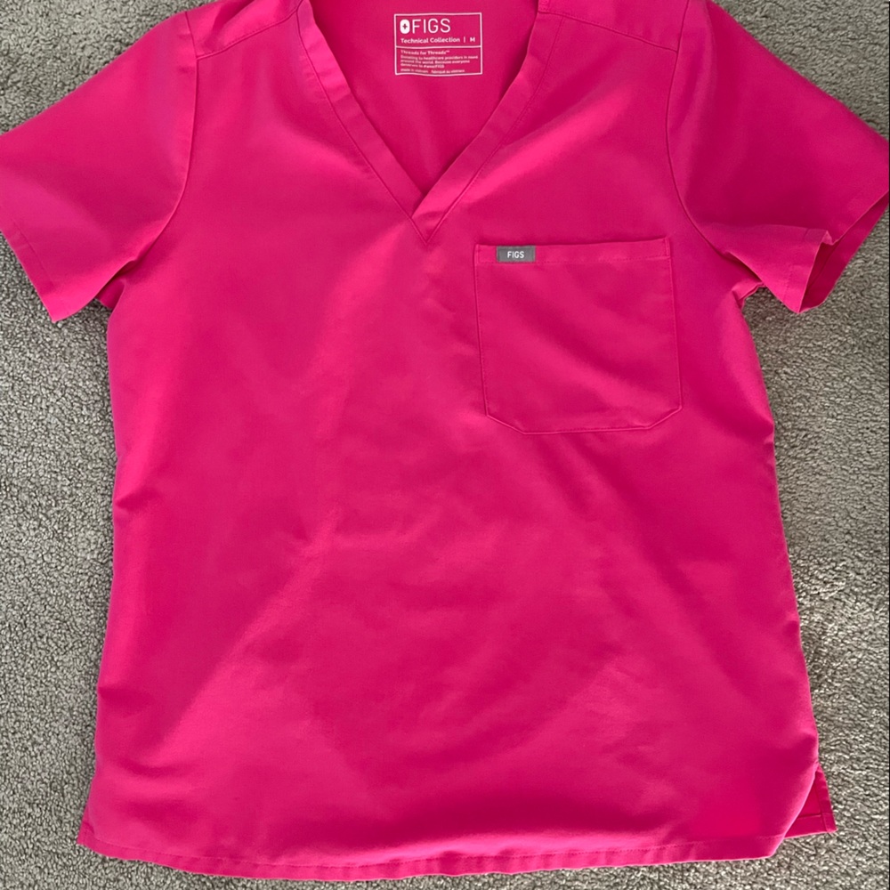 Figs 1 pocket RARE Hot Pink Scrub Top Medium